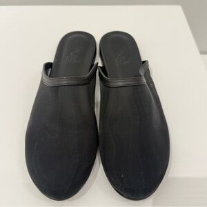 Ancient Greek Mesh Slipper Black